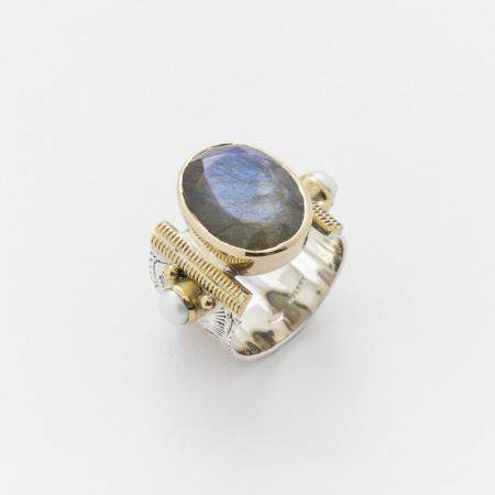 Bague CHEVALIERE LABRADORITE en Argent et Laiton