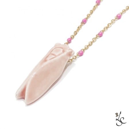 collier Ras de coup cigale rose