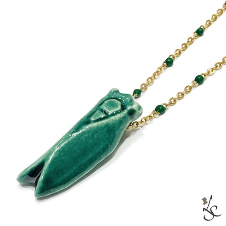 collier Ras de coup cigale vert émeraude